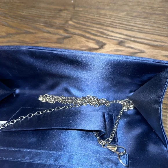 Like New Navy Sparkle Purse - Picture 3 of 3